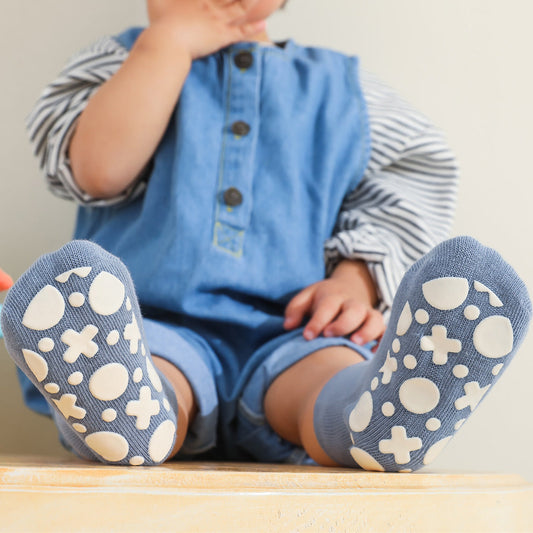 How can sensory play mats contribute to a toddler's development?