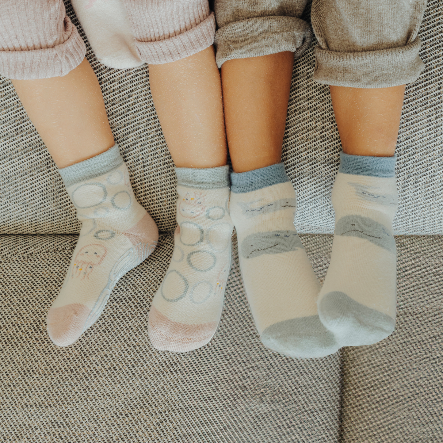 Neu - Into The Sea - Blau - Extra warm - 4 Paar rutschfeste Socken für Babys und Kleinkinder