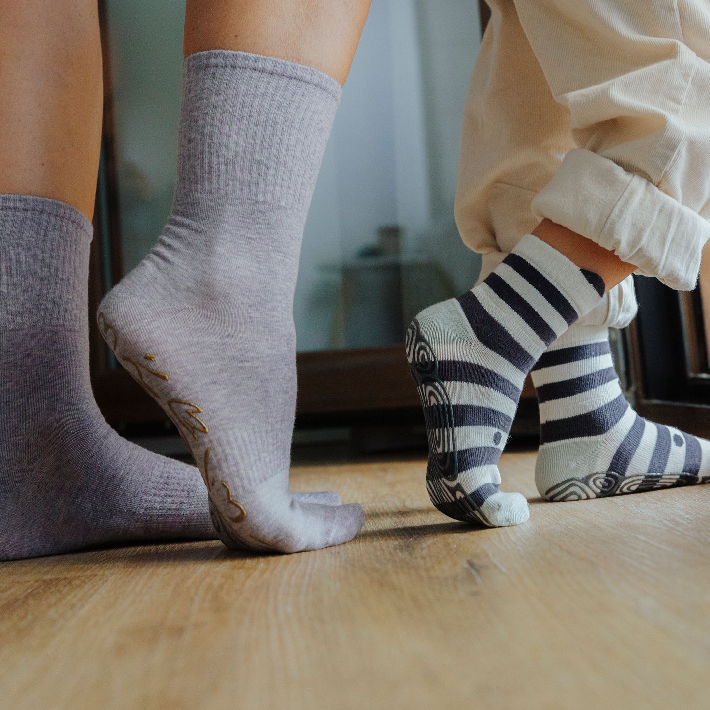 New- Into The Wild III- Organic- 4 Pairs of Stay-On Baby & Toddler Non-Slip Socks