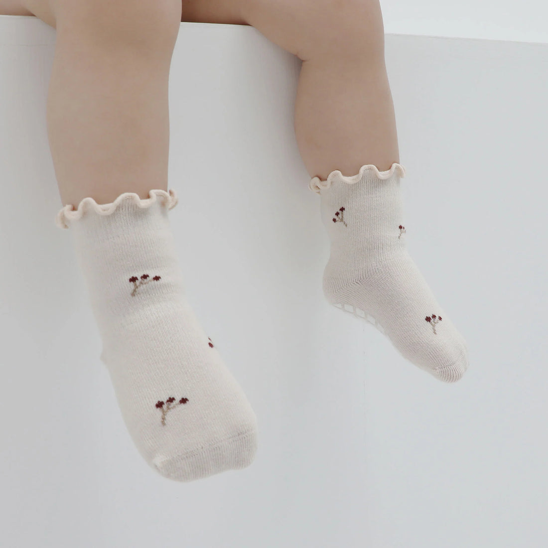 How Grip Socks for Toddlers Promote Safety and Confidence