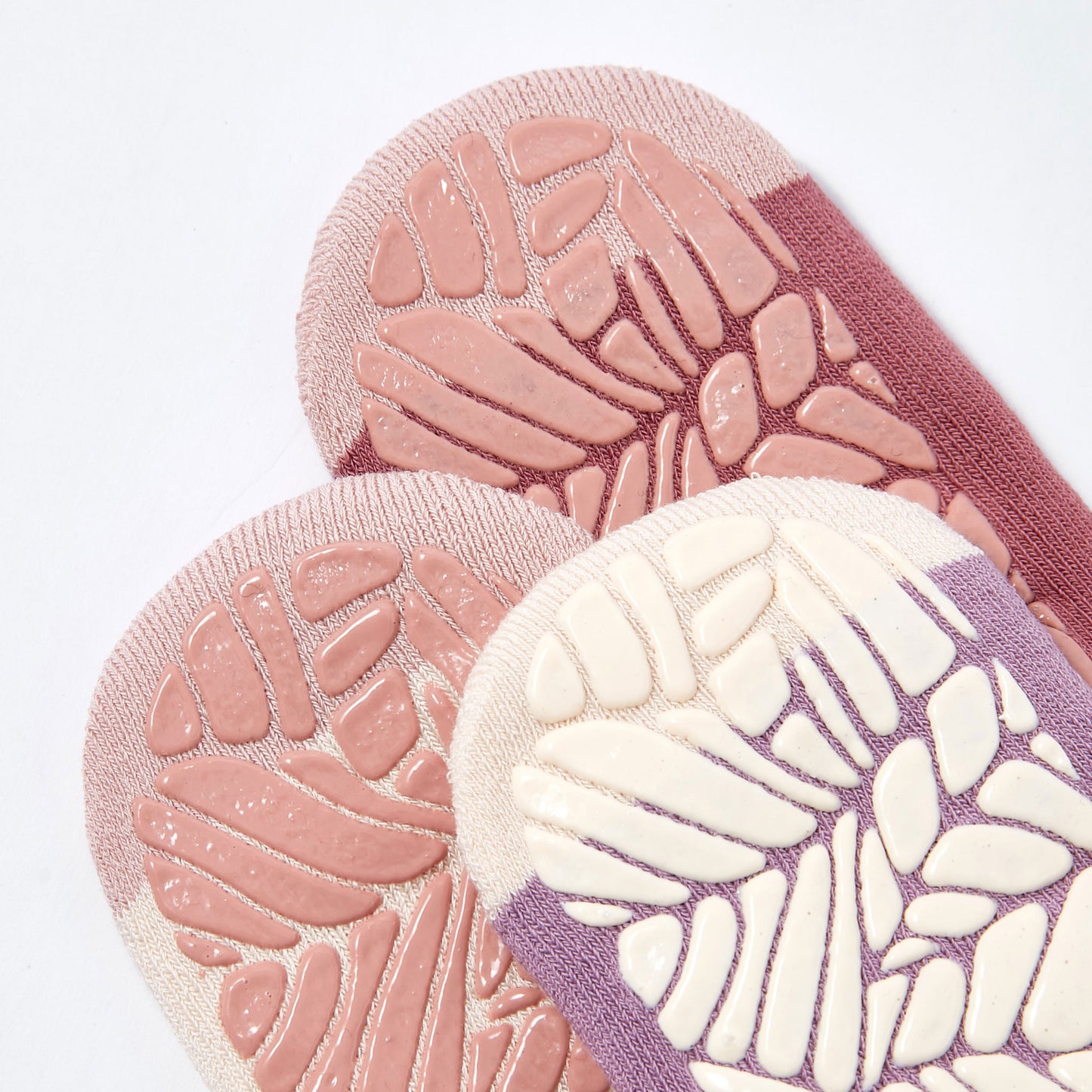 New- Little Wonder Things II- 4 Pairs of Stay-On Baby & Toddler Non-Slip Socks