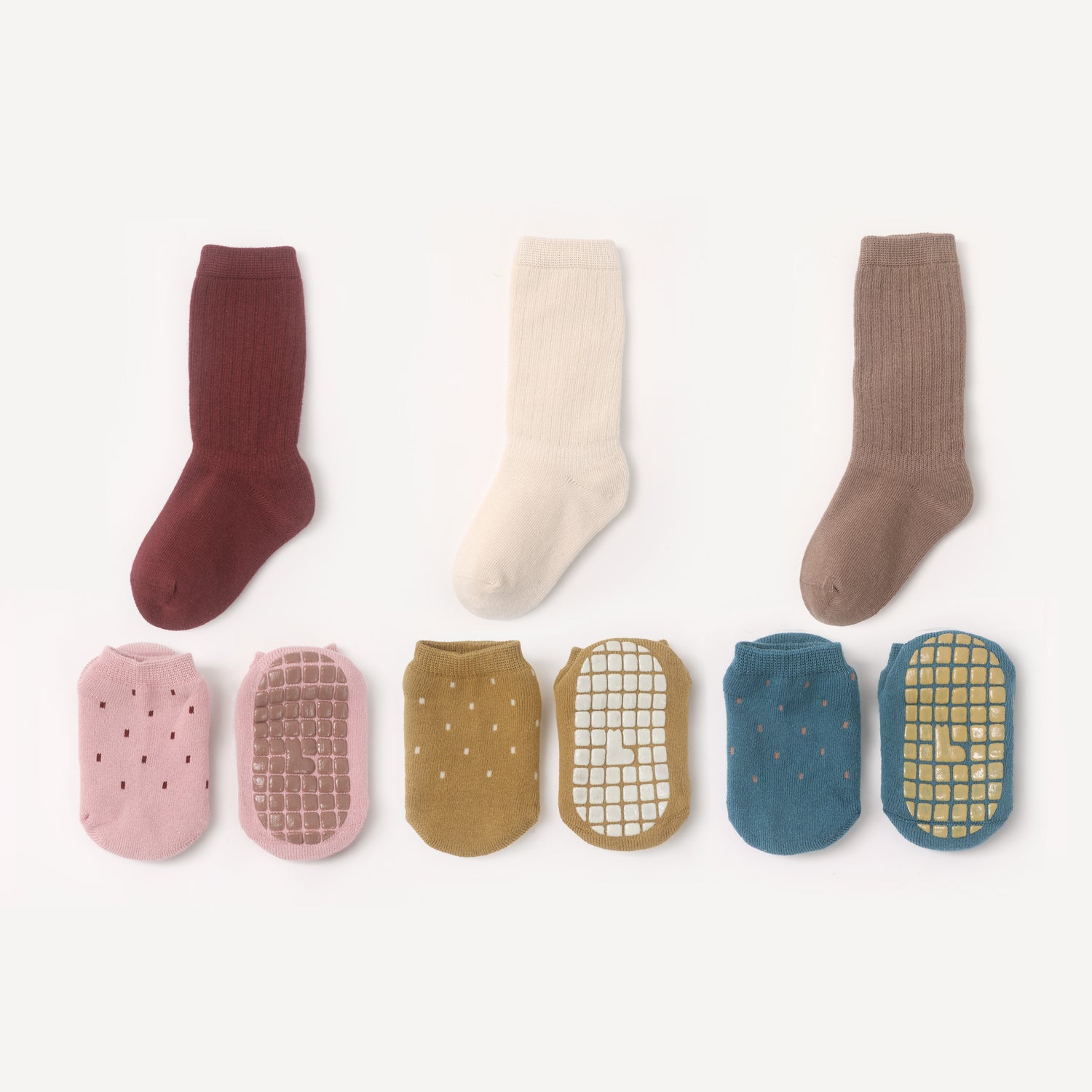 Expertly designed socks for babies that promise to stay on, reducing the hassle for parents.