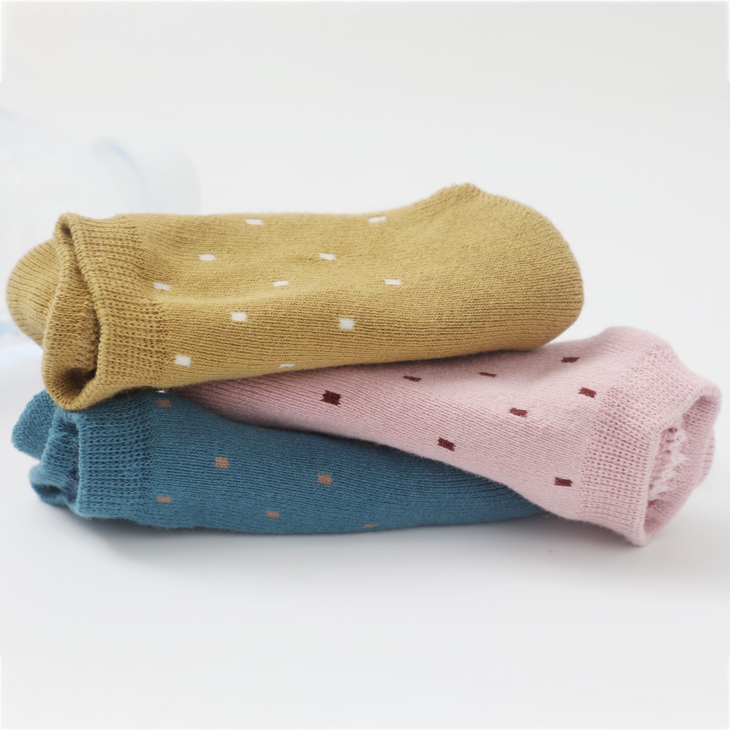 Comfortable ankle socks equipped with grips for a secure and snug fit for little ones.