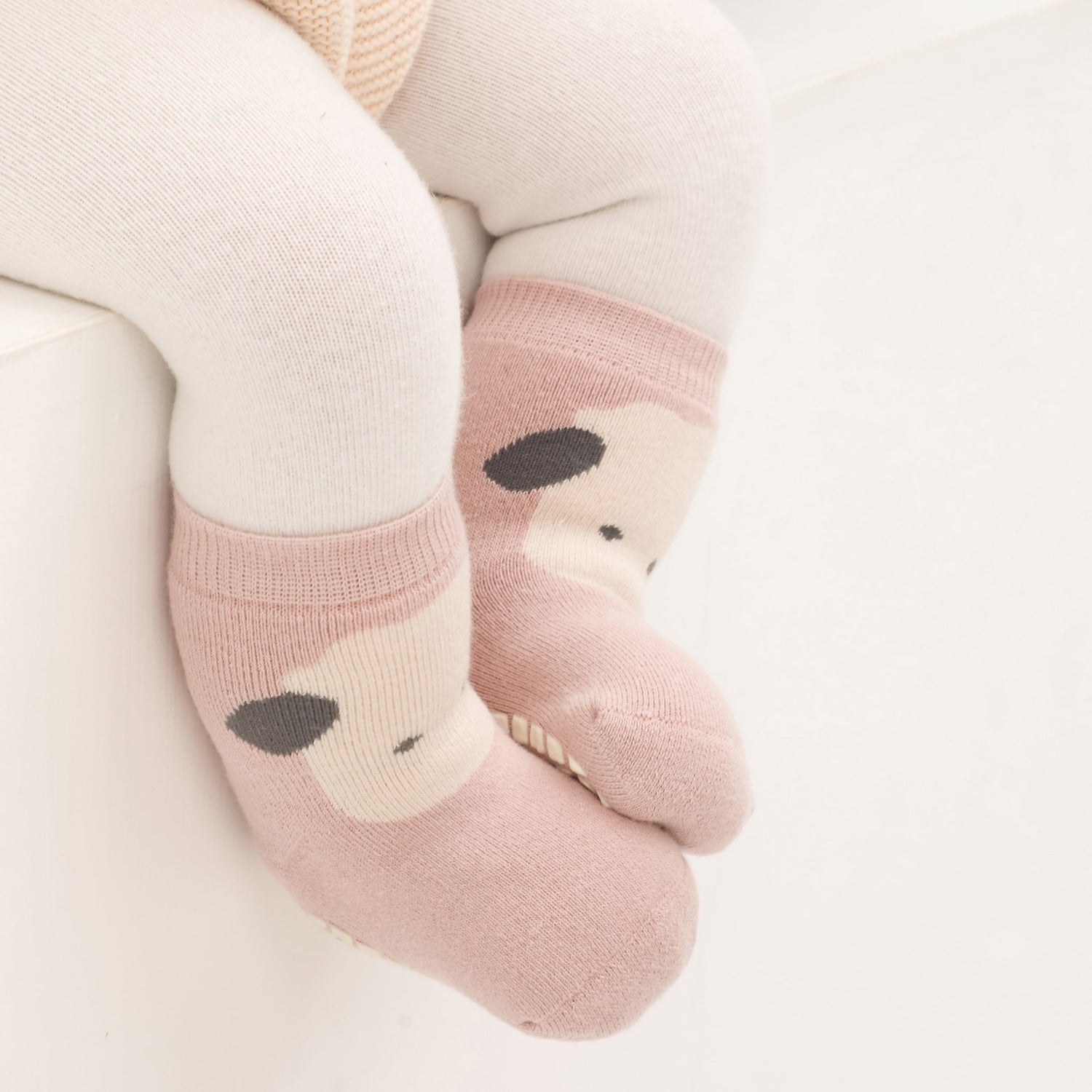 Toddler grip socks with arch support for growing feet