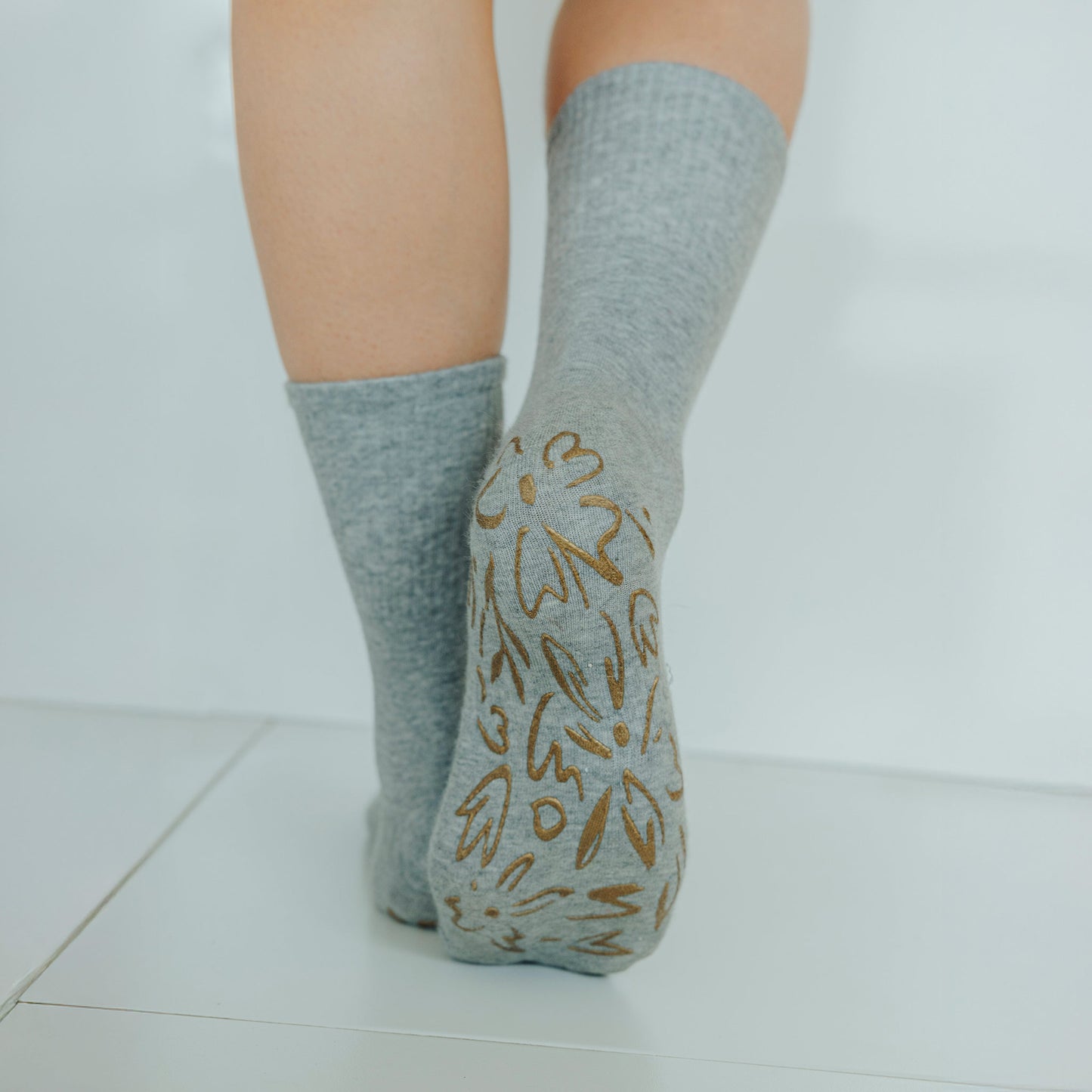 New- Adult Organic Cotton Non-Slip Socks- Grey- 2 Pairs