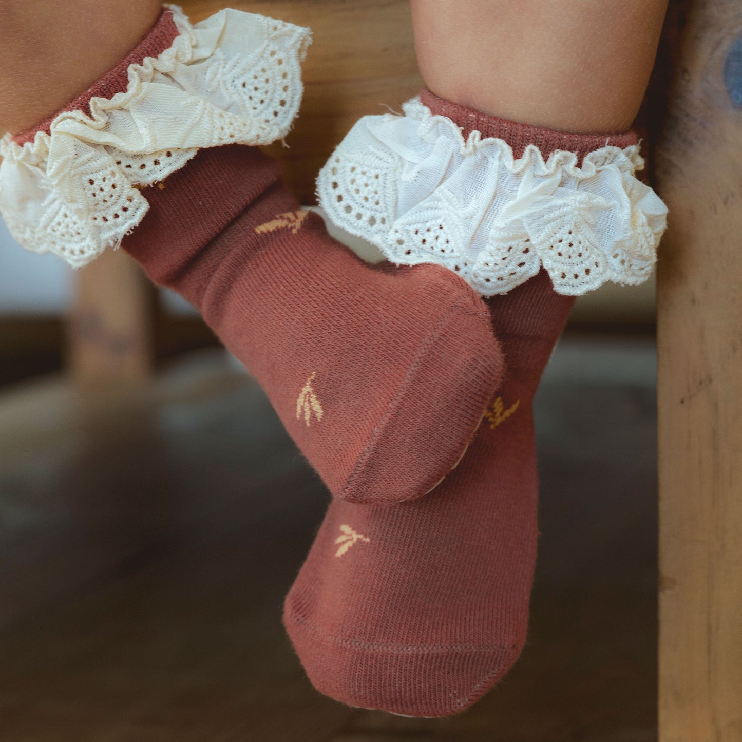 Neu - Let's Dance - 4 Paar rutschfeste Socken für Babys und Kleinkinder