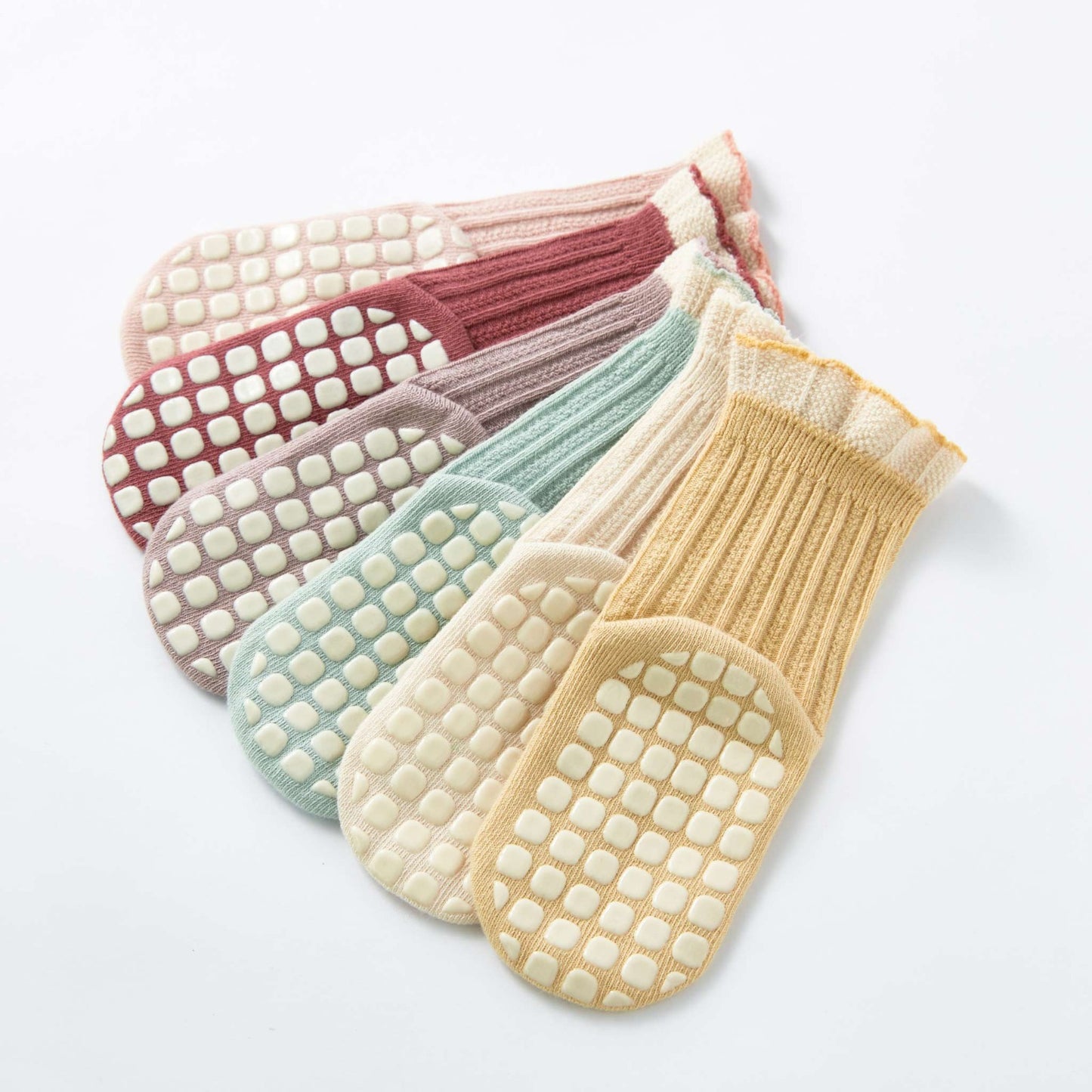 Nouveau - Let's Dance - 4 paires de chaussettes à picots antidérapants pour jeune enfant