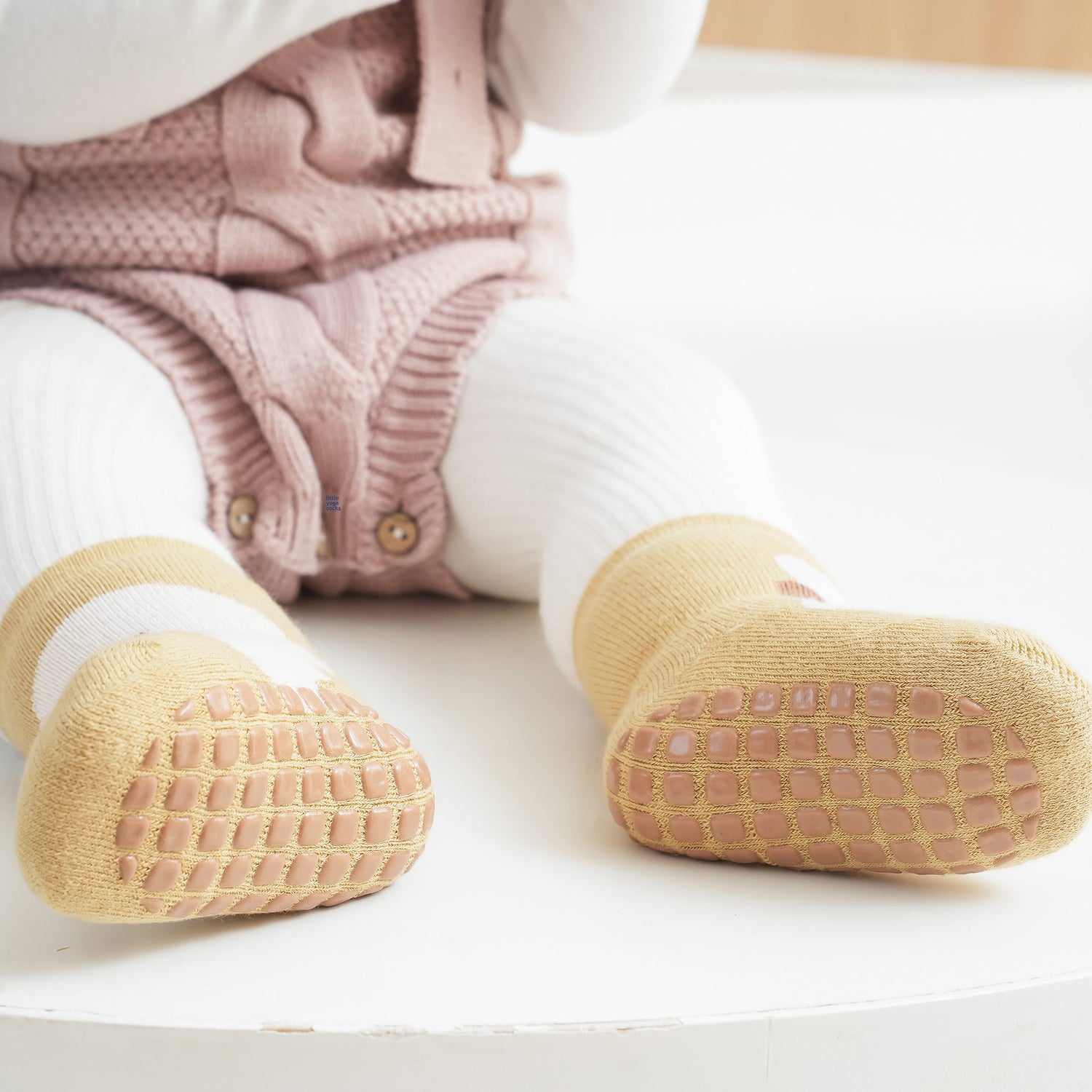 Cute low-cut socks with anti-slip designs for toddlers.