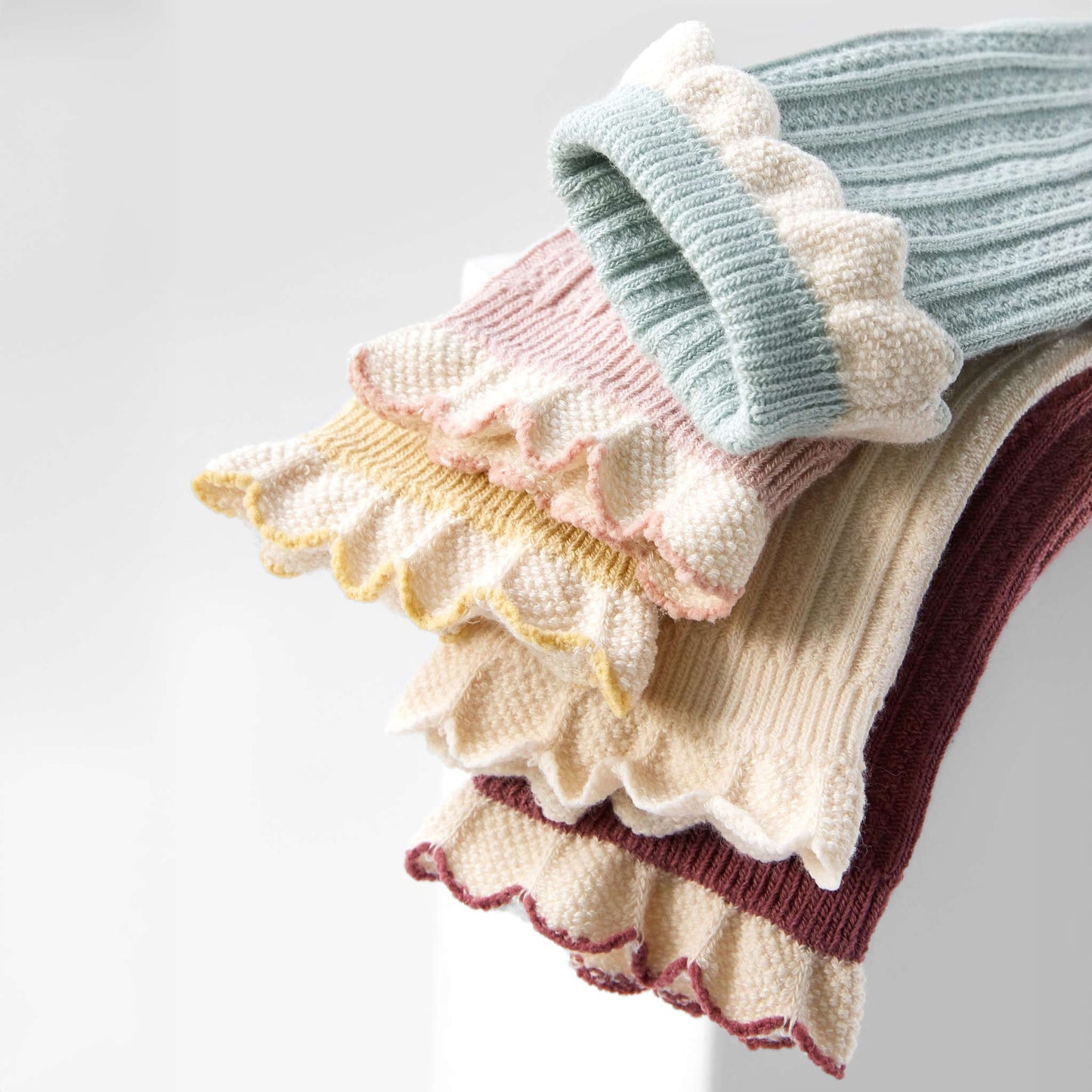 Nouveau - Let's Dance - 4 paires de chaussettes à picots antidérapants pour jeune enfant