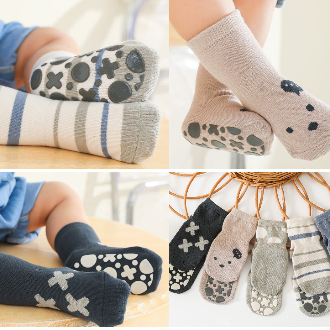 Tic Tac Toe - 5 Pairs of Stay-On Baby & Toddler Non-Slip Socks